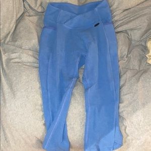 Crop gym shark leggings